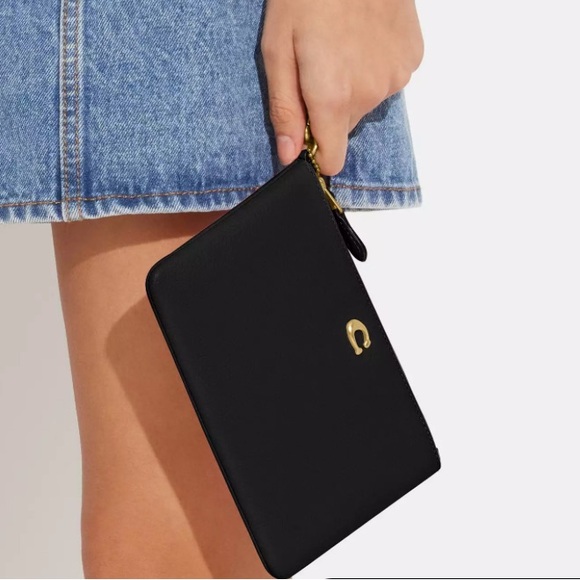 💫💫Spanking Brand NEW / Never Used💫💫
COACH Small Wristlet🖤🩶 - Picture 4 of 14